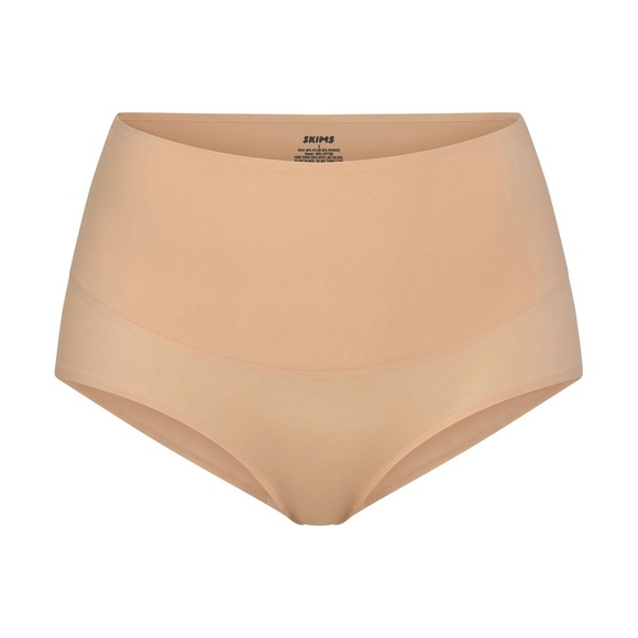 NWOT SKIMS Everyday Shaping Panties - Brief Size: S/M - Picture 5 of 5